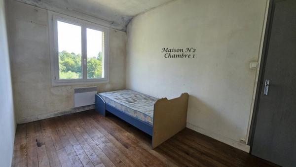 Ensemble immobilier de rapport – 3 logements et 2 hangars sur plus de 5 000 m² LA PELLERINE (49)