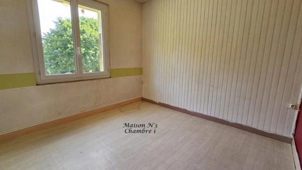 Ensemble immobilier de rapport – 3 logements et 2 hangars sur plus de 5 000 m² LA PELLERINE (49)