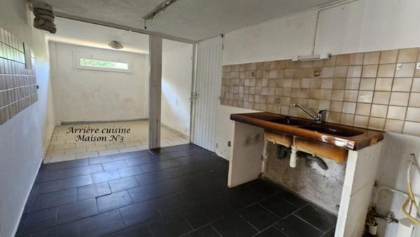 Ensemble immobilier de rapport – 3 logements et 2 hangars sur plus de 5 000 m² LA PELLERINE (49)