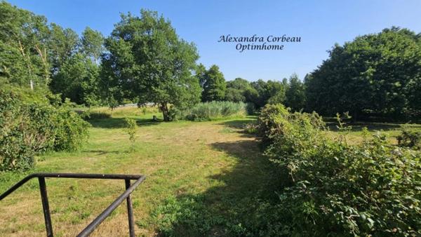 Ensemble immobilier de rapport – 3 logements et 2 hangars sur plus de 5 000 m² LA PELLERINE (49)