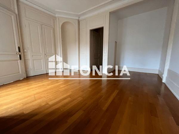 Location Appartement 3 pièces 89.91 m² - Digicode 1955 A Besancon 25000