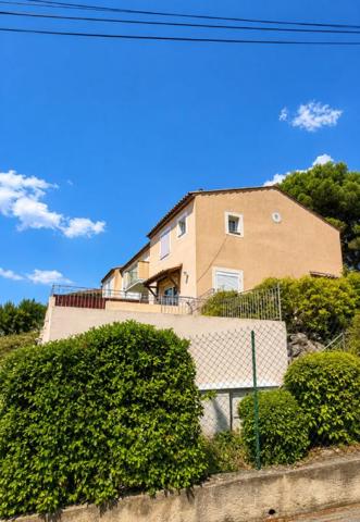 Maison mitoyenne 3P, terrasse, parking et Garage  dans Résidence sécurisée
