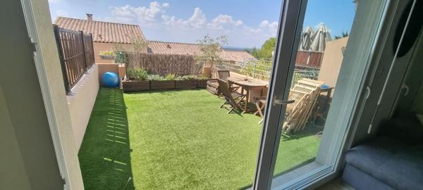 Maison mitoyenne 3P, terrasse, parking et Garage  dans Résidence sécurisée