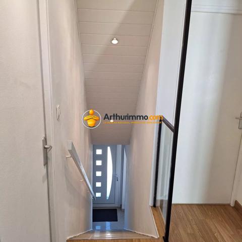 Vente                                                      Maison
                        
                     4 pièces                      77 m2                     à Rozay-en-Brie