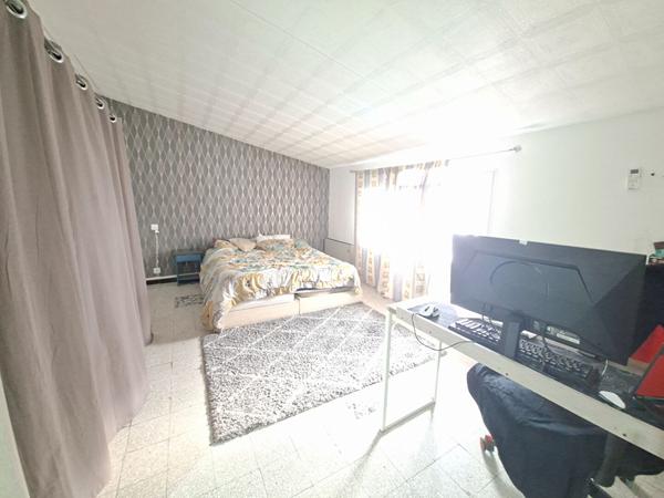 Perpignan Maison 2 faces de Type 6 de 157m2 habitables avec garage