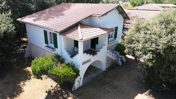 33780 SOULAC SUR MER SOULAC à deux pas de l'océan, un charme rare à découvrir !