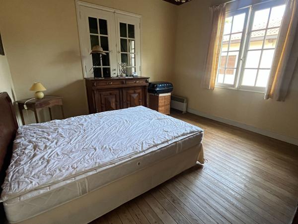 33780 SOULAC SUR MER SOULAC à deux pas de l'océan, un charme rare à découvrir !