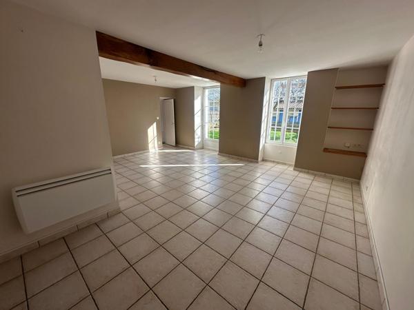 Ensemble immobilier rare composé de deux maisons rénovées