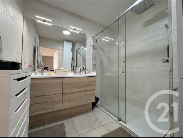 Appartement F3 à vendre  3 pièces - 66,56 m2 ST MAUR DES FOSSES - 94