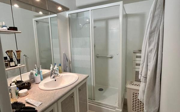 Appartement à louer    3 pièces •  Lyon 8