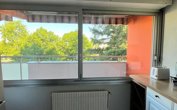 Appartement à louer    3 pièces •  Lyon 8