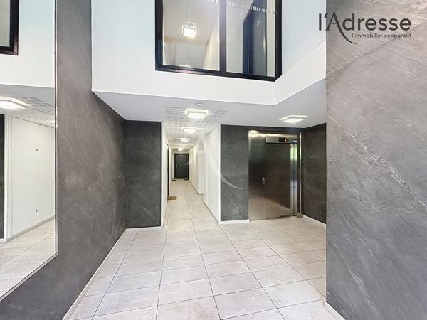 Suresnes Parc Du Château - Appartement 4 pièces 90m² avec balcon, 2 parkings