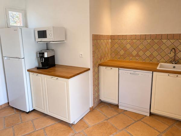 PREIXAN - 10 Mns Carcassonne - Maison 185 m² habitables avec piscine, garage et terrain clos de 2 900 m²