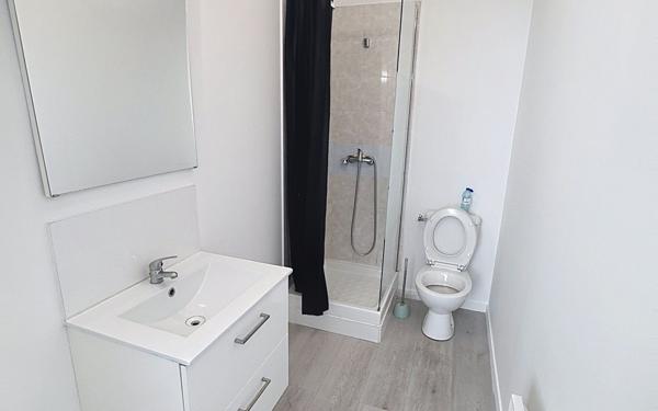 Appartement à vendre    2 pièces • 16,70 m2 Pau