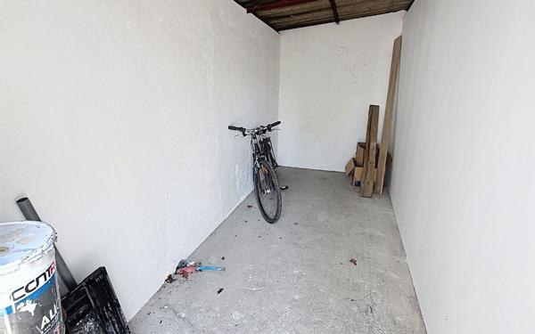 Appartement à vendre    2 pièces • 16,70 m2 Pau