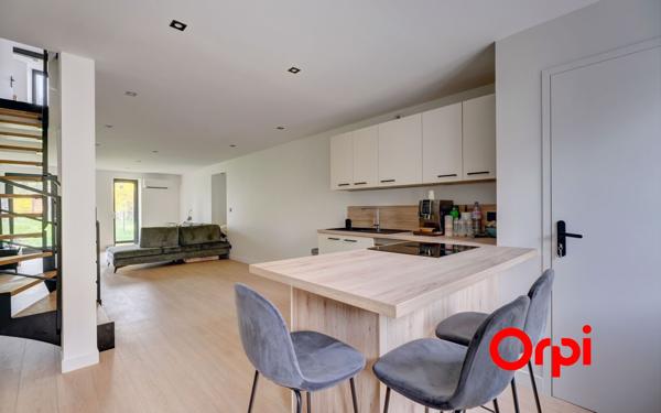 Appartement à vendre    5 pièces • 122 m2 Écully