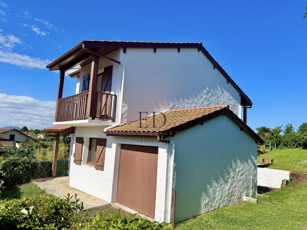 Maison
         4 pièces
        - 88 m²