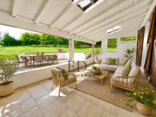 Maison
         4 pièces
        - 88 m²