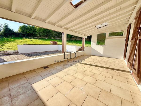 Maison
         4 pièces
        - 88 m²