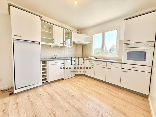 Maison
         4 pièces
        - 88 m²