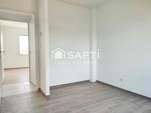 Villa 2024 de 110m² à Castres, avec garage et jardin.