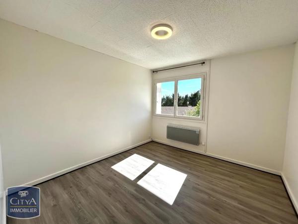 Appartement à louer 3 pièces 65.09m² Dunières (43220)