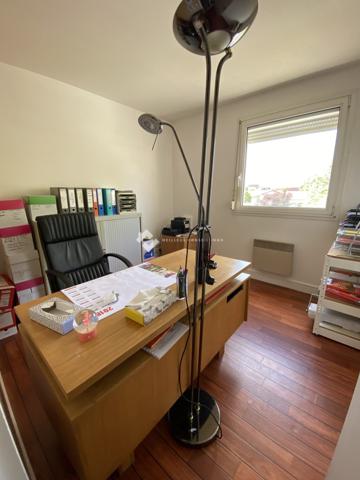 Bureau à louer, 92 m² - Poitiers 86000