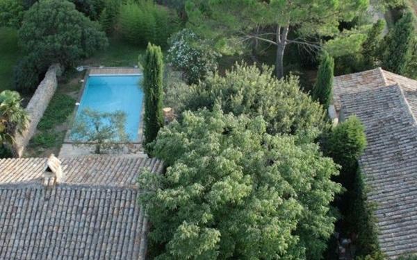 Maison à vendre    7 pièces •  Uzès