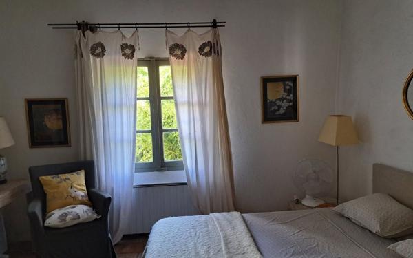 Maison à vendre    7 pièces •  Uzès