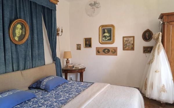 Maison à vendre    7 pièces •  Uzès