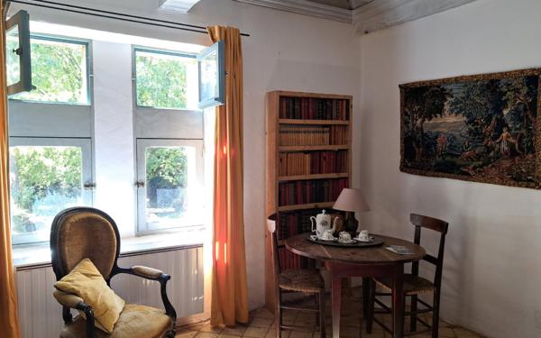 Maison à vendre    7 pièces •  Uzès