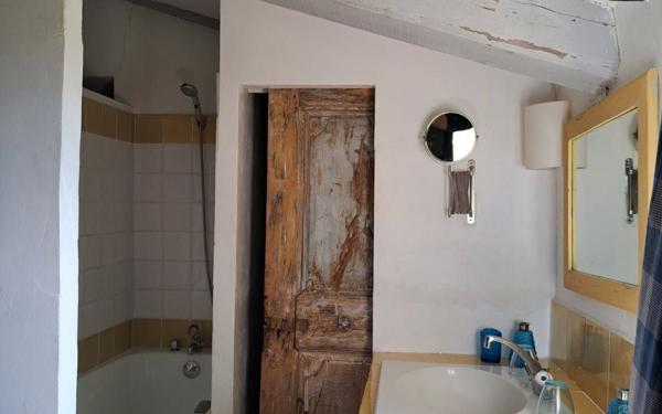 Maison à vendre    7 pièces •  Uzès