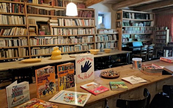 Maison à vendre    7 pièces •  Uzès