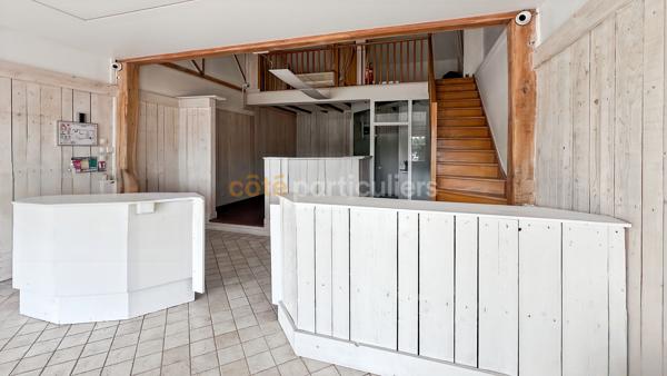 Vente
                Local commercial57,91 m² - 2 Pièces -
                    SANTENY (94440)