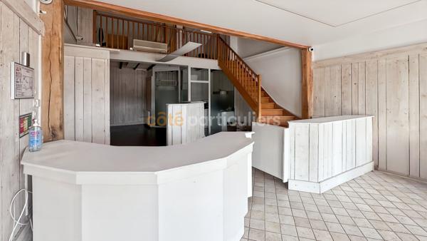 Vente
                Local commercial57,91 m² - 2 Pièces -
                    SANTENY (94440)