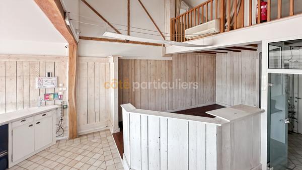 Vente
                Local commercial57,91 m² - 2 Pièces -
                    SANTENY (94440)