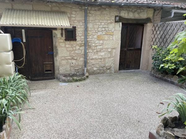 A LOUER - Maison en pierre de 5 chbres - 126 m²