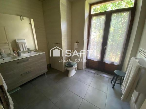 Maison de 225 m² habitables à 3 km de VILLENEUVE d'AVEYRON