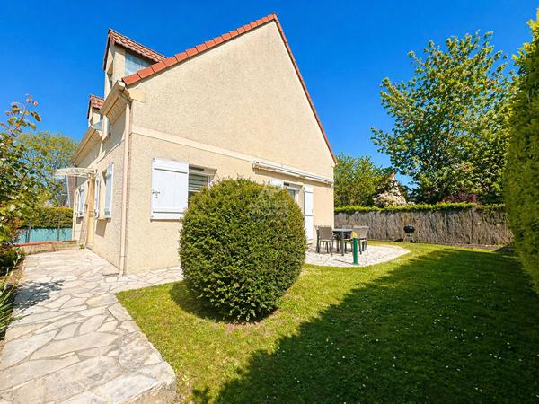 Maison Verneuil Sur Seine 6 pièce(s) 115 m2 525 000 € **  - Référence  1108