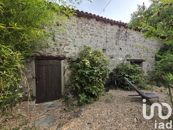 House for sale 6 rooms 98 m² Saint-Léger-Magnazeix