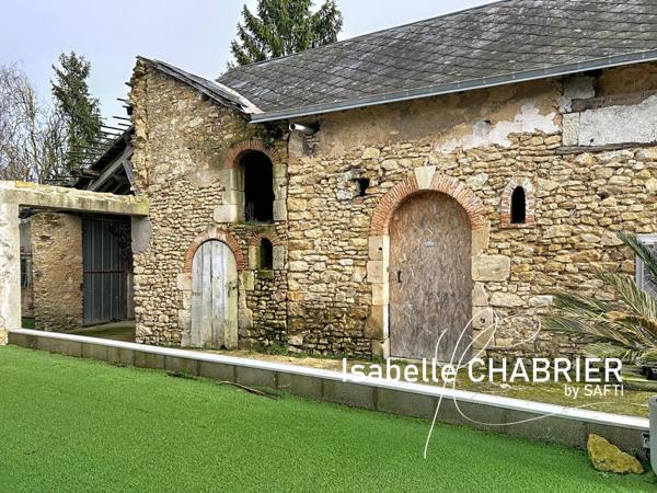 LEZIGNE CENTRE, MAISON AVEC 4 CHAMBRES