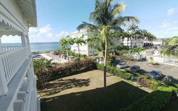 Appartement à louer    1 pièce •  Saint-François