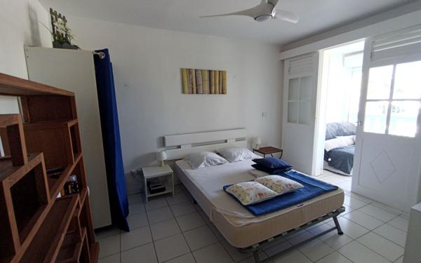 Appartement à louer    1 pièce •  Saint-François