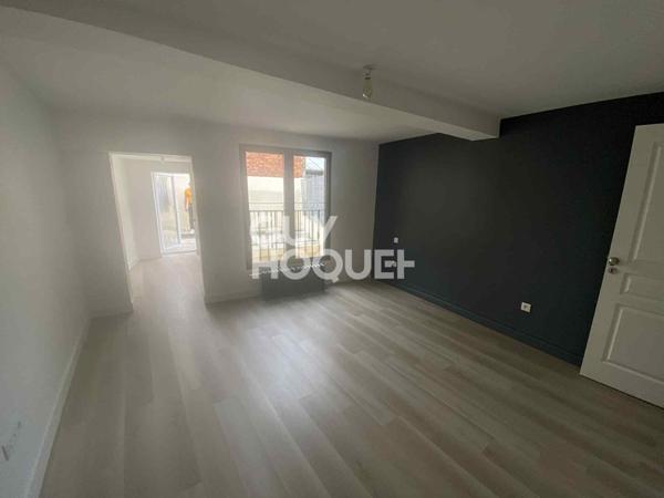 Appartement spacieux avec terrasse à louer à LAON PLATEAU - 5 pièces, 1140m²