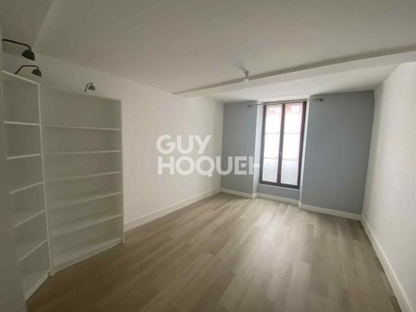 Appartement spacieux avec terrasse à louer à LAON PLATEAU - 5 pièces, 1140m²