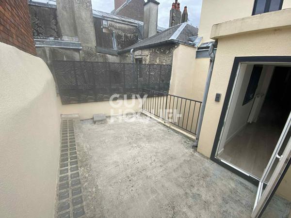 Appartement spacieux avec terrasse à louer à LAON PLATEAU - 5 pièces, 1140m²