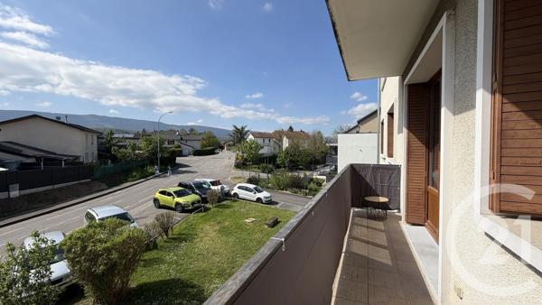Appartement F4 à vendre  4 pièces - 92,40 m 2   RUMILLY  - 74