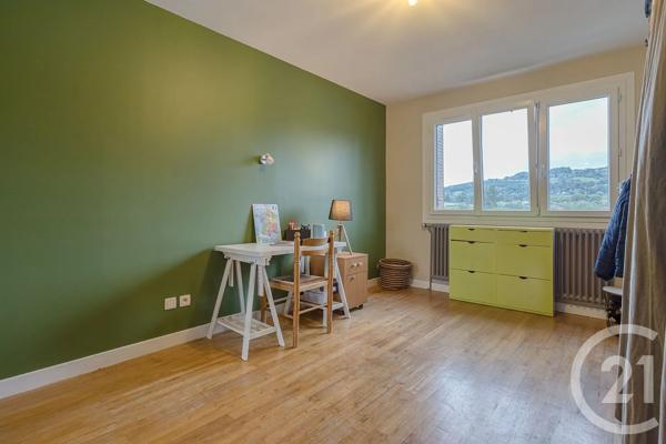 Appartement F4 à vendre  4 pièces - 92,40 m 2   RUMILLY  - 74