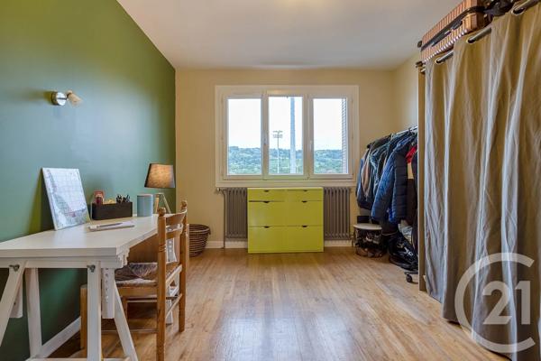 Appartement F4 à vendre  4 pièces - 92,40 m 2   RUMILLY  - 74