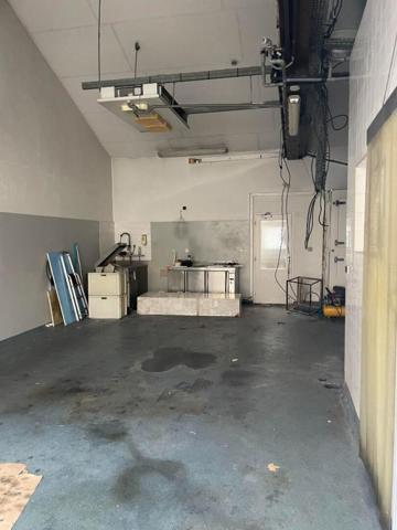 Local Polyvalent - Garage à vendre - Ancien laboratoire de boucherie